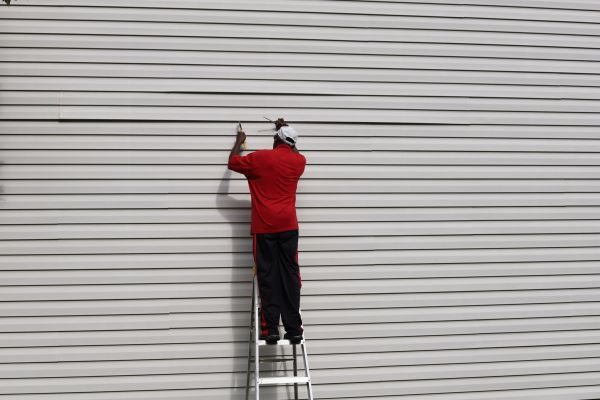 Cost of Loose Siding Repair in Mckinney