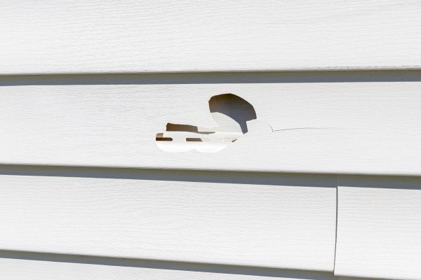Cost of White Vinyl Siding Repair in Mckinney